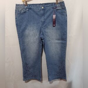 Capri Jeans Stretch Embroidered Detail 16W